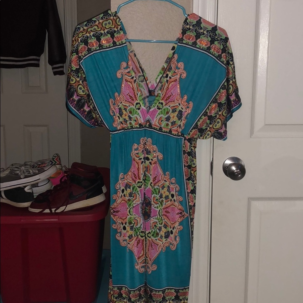 A V neck dress